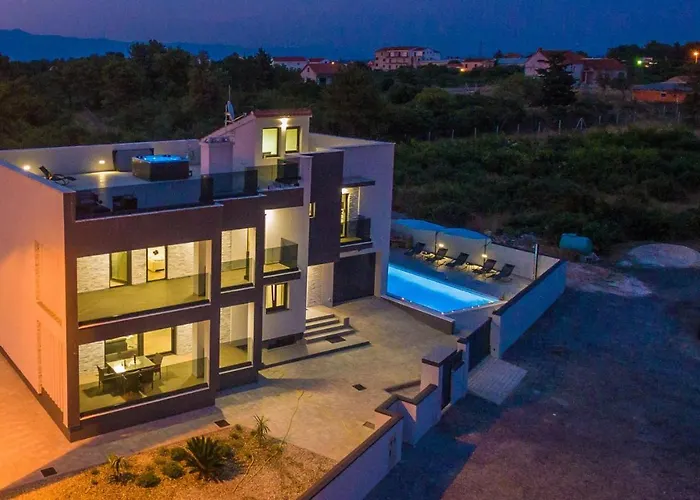 בית נופש Nika זאדאר